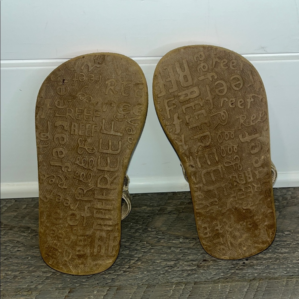 REEF Baby/Little Girl's Ahi Flip Flop Sandals Size 7 Metallic Straps - Picture 7 of 7